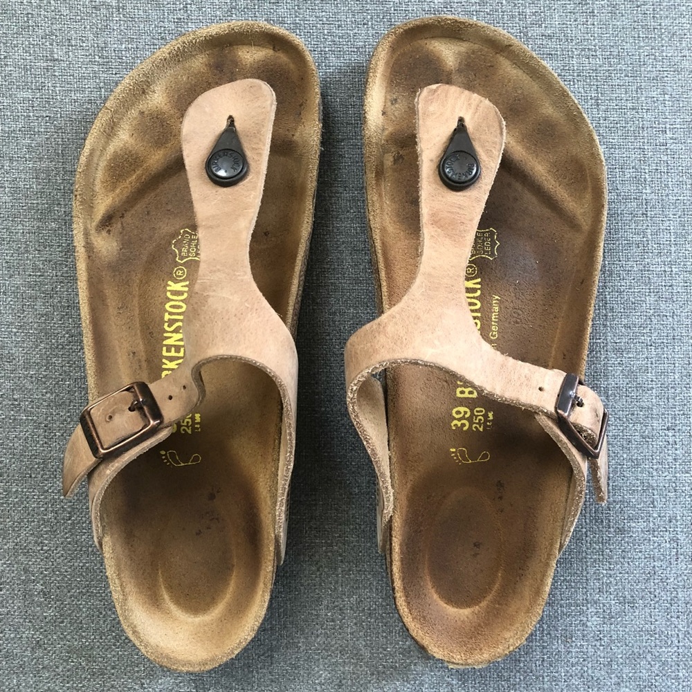 Birkenstock Gizeh Sandals - tan